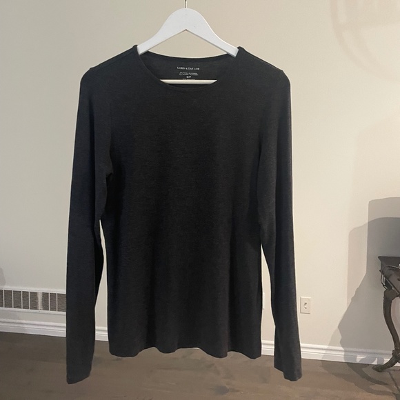 Bundle of 2 Lord & Taylor Essential Long Sleeve Crew Neck Tee's - Picture 2 of 6